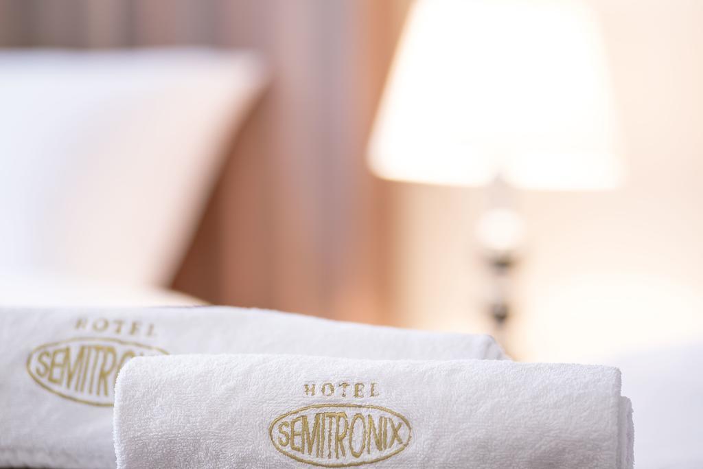 Hotel Semitronix Peje Eksteriør bilde